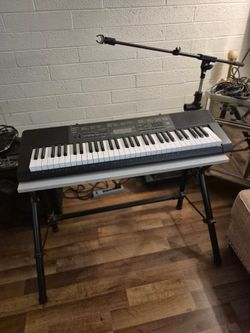 Casio CTK-2080 Keyboard with table stand