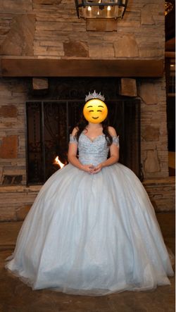 QUINCEAÑERO DRESS