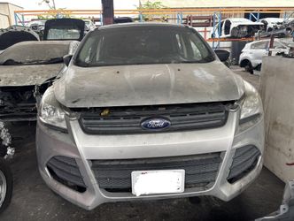 2013 Ford Escape S 2.5L PARTS ONLY