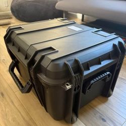 DJ ROLLING WHEELS CASE PROFESSIONAL FOR LIGHTS, CABLES, ETC...