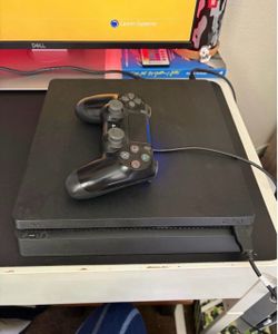 PlayStation 4 (PS4)