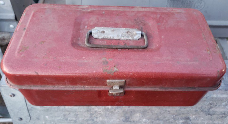 Vintage Rustic Red Metal Tool Box/Hinged Lid Clasp Handle Tools/Tackle Carrier