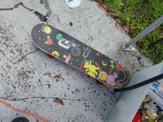 Complete Skateboard – Grizzly Smiley World Grip Tape, Thunder Trucks – $25 OBO
Description