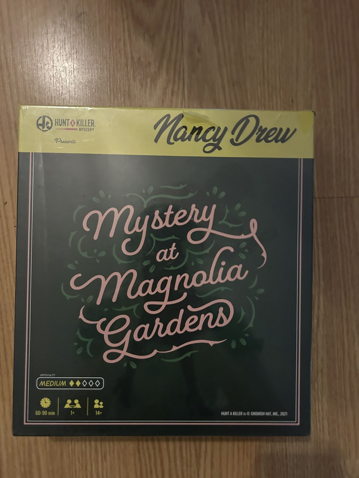 Hunt A Killer Nancy Drew Mystery at Magnolia Gardens Game