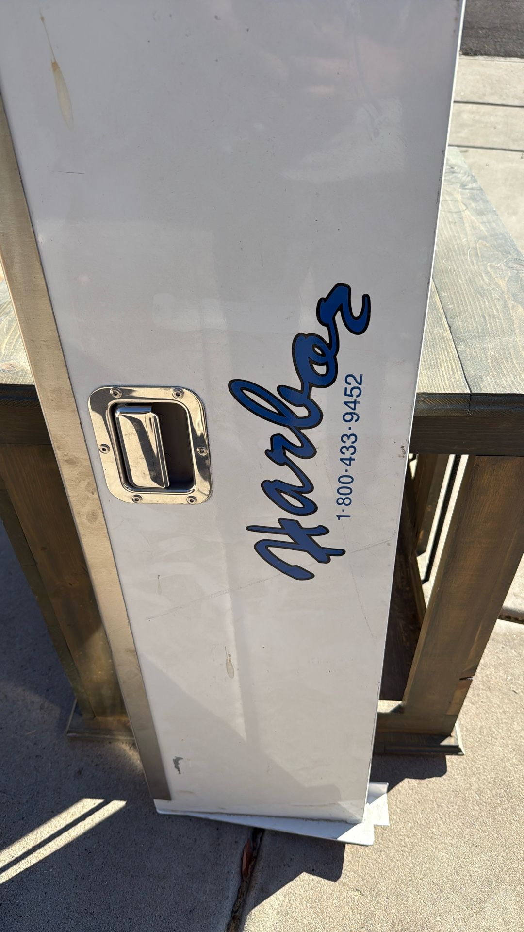 Harbor Utility Bed Tailgate