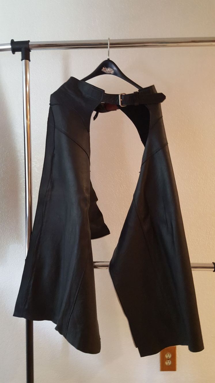 Leather chaps black