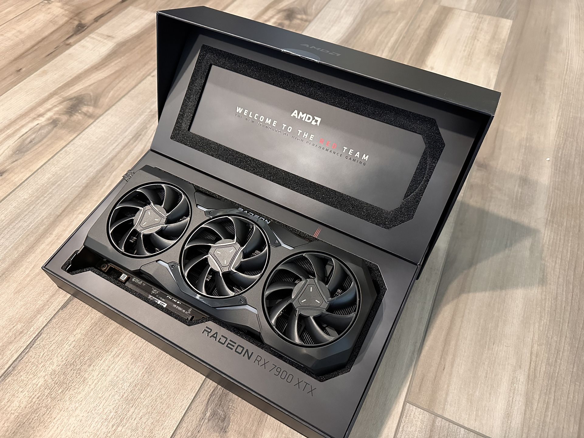 AMD Radeon RX 7900 XTX Graphics Card