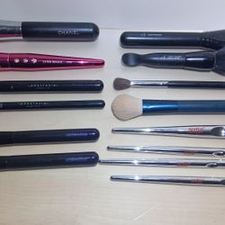 Make-up Brushes 