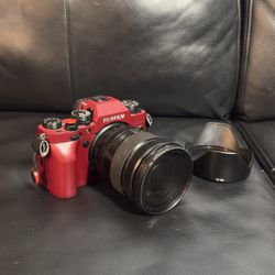MIRRORLESS/ FUJI-FILM X-T4 W/ 16MM - 80MM / F4 