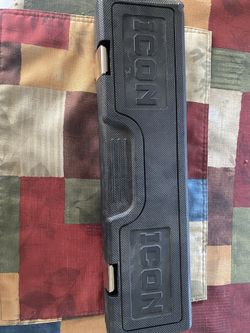 Icon 3/8 Inch Drive 20-100 Lbs Professional Click Torque Wrench & Pittsburgh Pro 1/4 Inch Drive 20-200 Lbs Click Torque Wrench