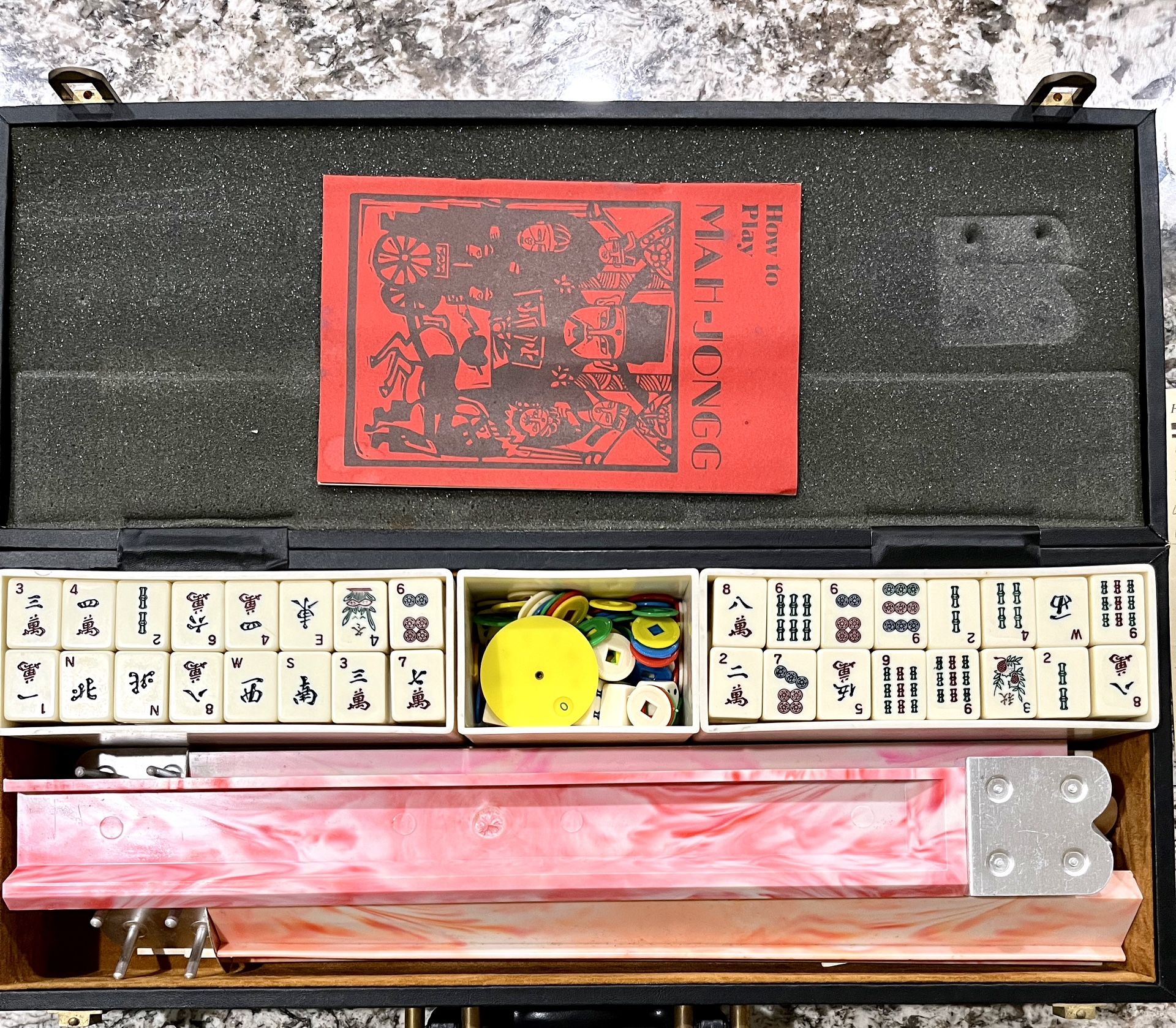 Vintage Mah Jonng Set in Leather Case 1(contact info removed)