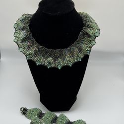 Handmade Green Jewelry Set – Necklace, Bracelet & Ring 