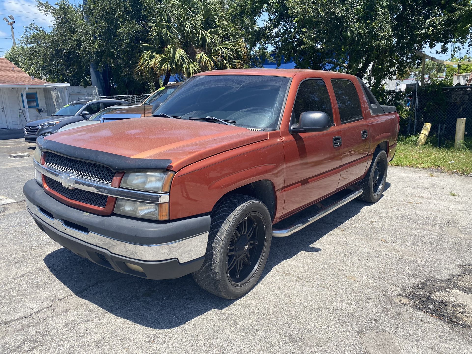 2003 Avalanche 178k Miles