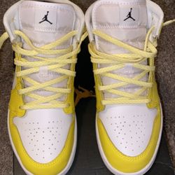 Jordan 1’s Kids Size 3Y