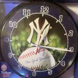 Yankees Clock Brand New🔥fire Sale 🔥