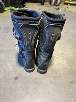 Ocelot woman riding boots