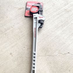 Milwaukee 24 in. Aluminum Pipe Wrench