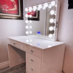 Makeup Vanity with Bluetooth Mirror / price includes delivery and assembly Financing available  In Stock 
