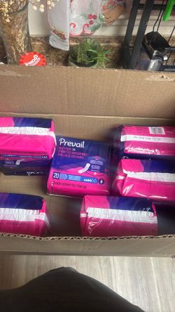 Under pads and lady poise pads