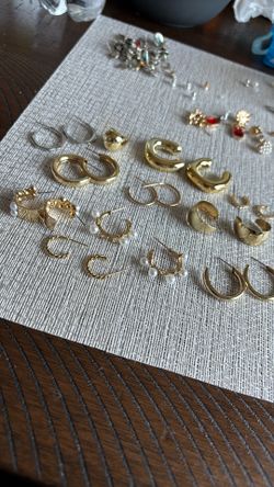 New Earrings 🌹$2.50 Each Pair