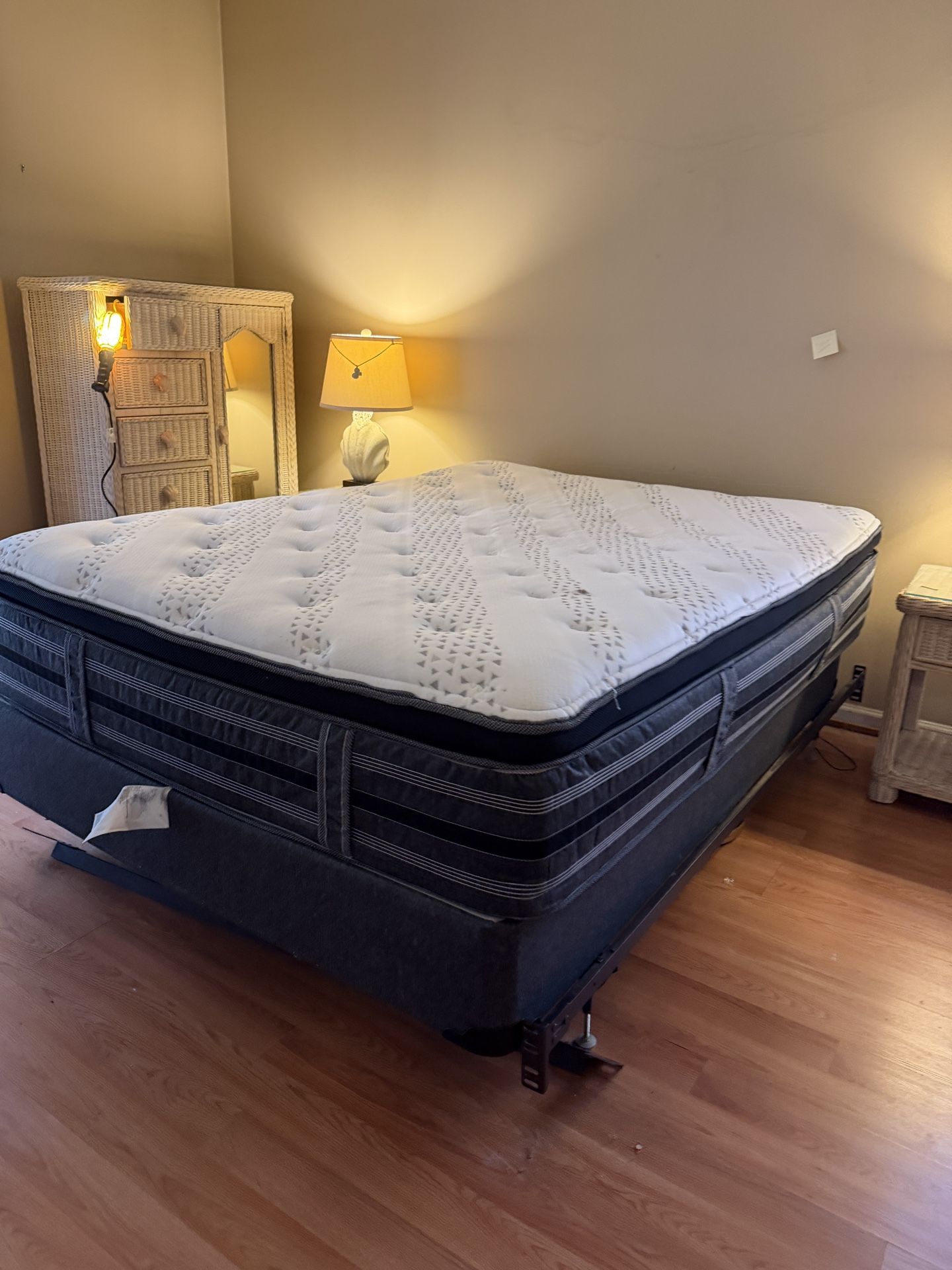 Queen Mattress & Boxspring