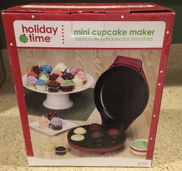 Holiday Time Mini Cupcake Maker