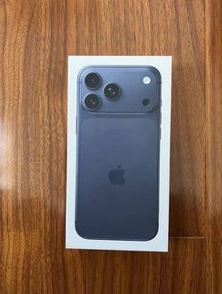 iPhone 17 pro max for sale open box not used more then 2 weeks