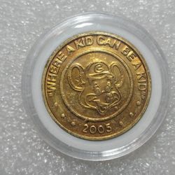 2005 Chuck E. Cheese Token
