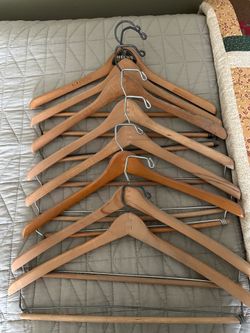 WOODEN COLTHES HANGERS