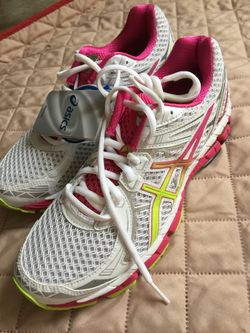 ASICS GT 2000 - NEW  With TagsSz 9.5