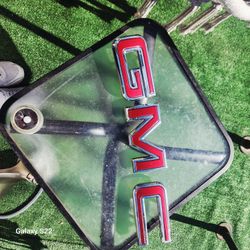 GMC Emblem 