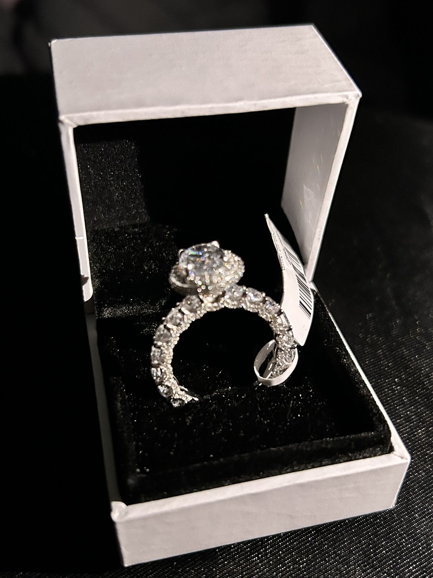 Oval Cut Diamond White 925 Sterling Silver Halo Moissanite ring