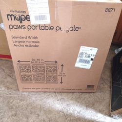 Portable Pet Gate $20 FIRM (NEW) 