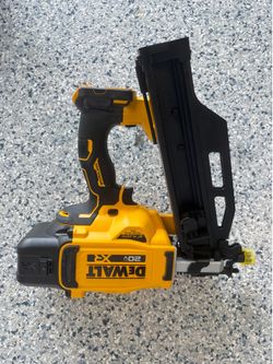 Dewalt 20V Brushless XR Framing Nailer