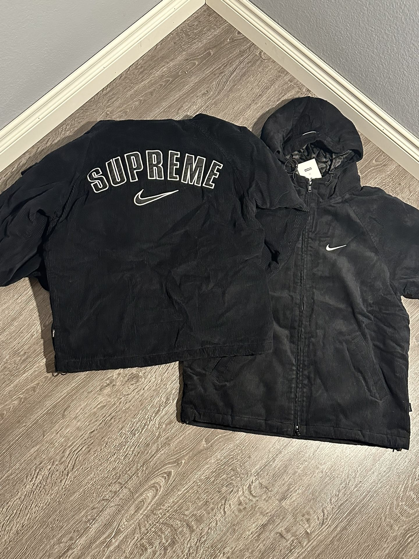 Supreme Nike Arc Corduroy Brand New