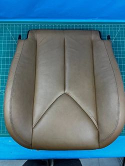 05-11 Mercedes R171 SLK350 SLK 350 Front Right Side Lower Bottom Seat Cushion