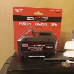 Milwaukee M18 Red Lithium Forge Battery 