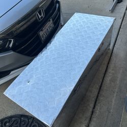 Truck Bed Toolbox 