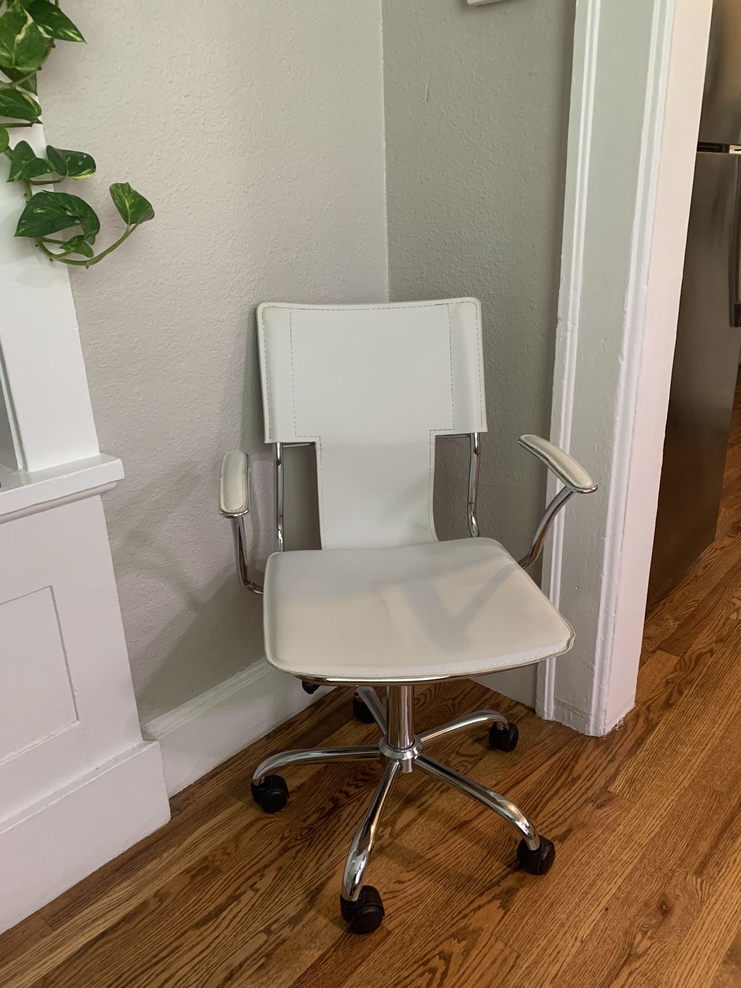 Modern Office Chair