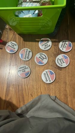 USA pins