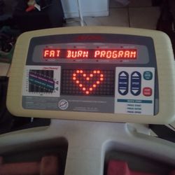 5500 Hr Lifefitness Treadmill