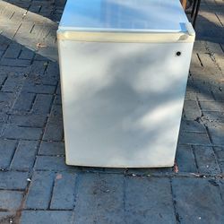 Mini Fridge For Sale 