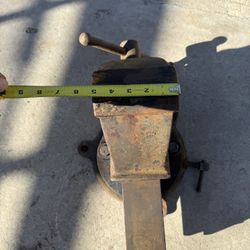 Vise Swiveling Vice.  Really Heavy Duty Tool