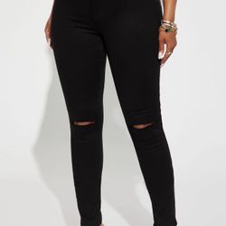 Fashion Nova Women’s Canopy Jeans - Black Size 9 Regular