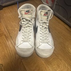 Nike - Blazer Mid 77 White Black