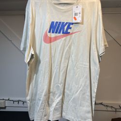 Nike Men’s XXL T-shirt New 