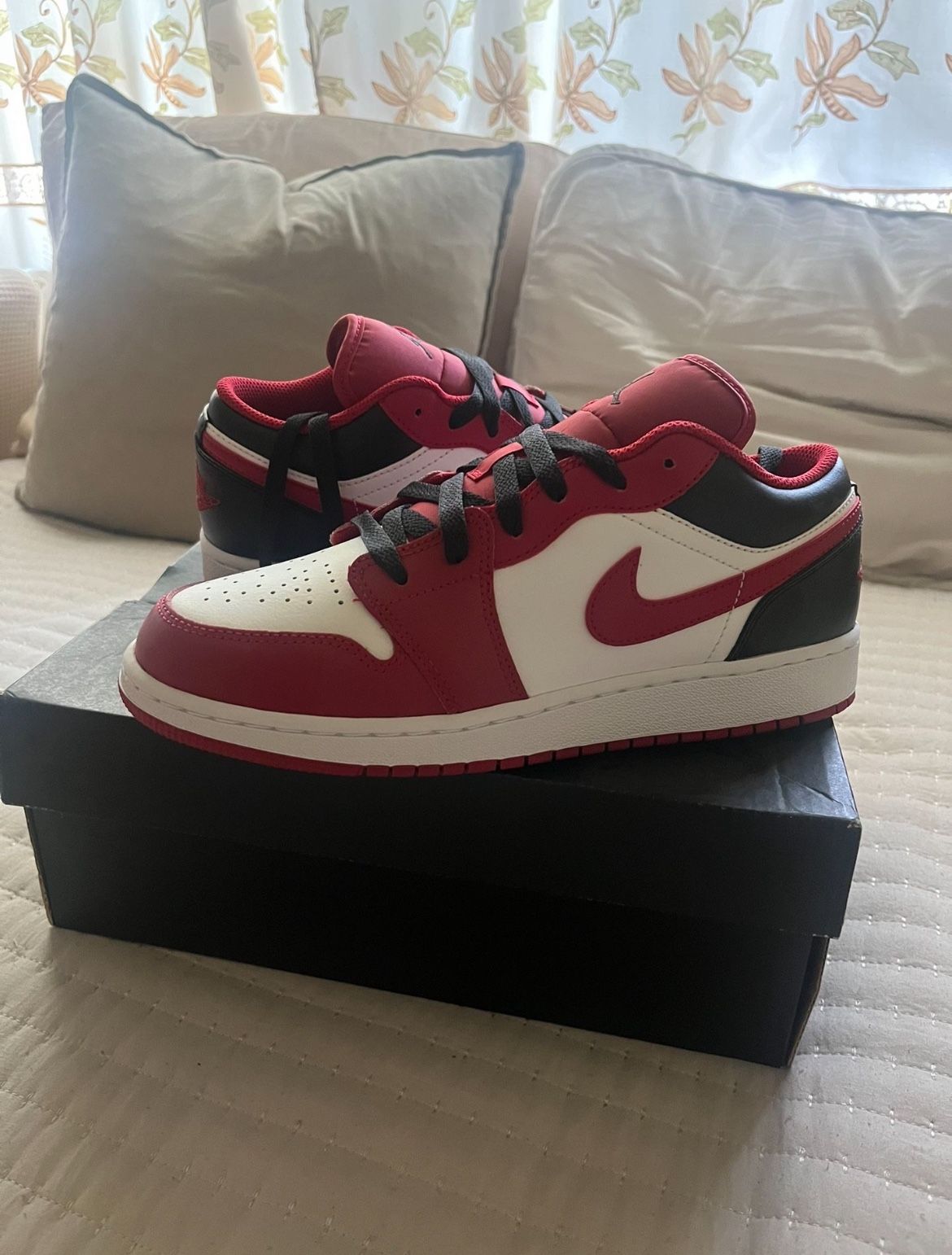 JORDAN 1 LOW: Bulls