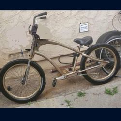 Straight 8 Chopper Bike 