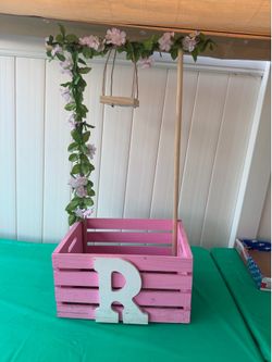 Baby shower gift basket