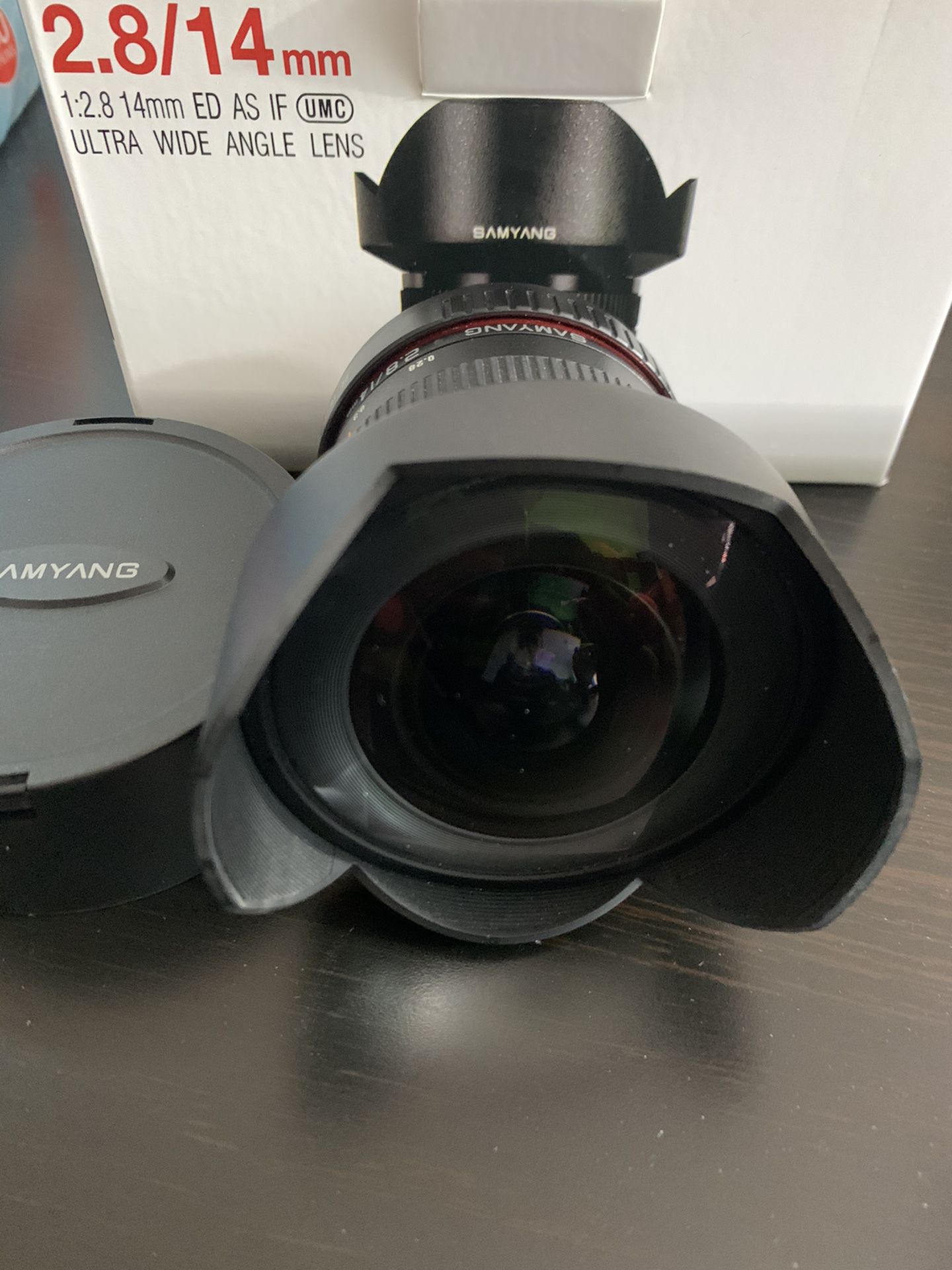 Samyang 2.4 /14 mm ED AS IF UMC Ultra Wide Angle Lens